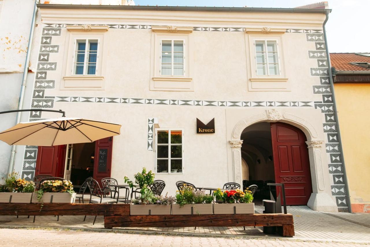 Krone Svätý Jur Exterior foto